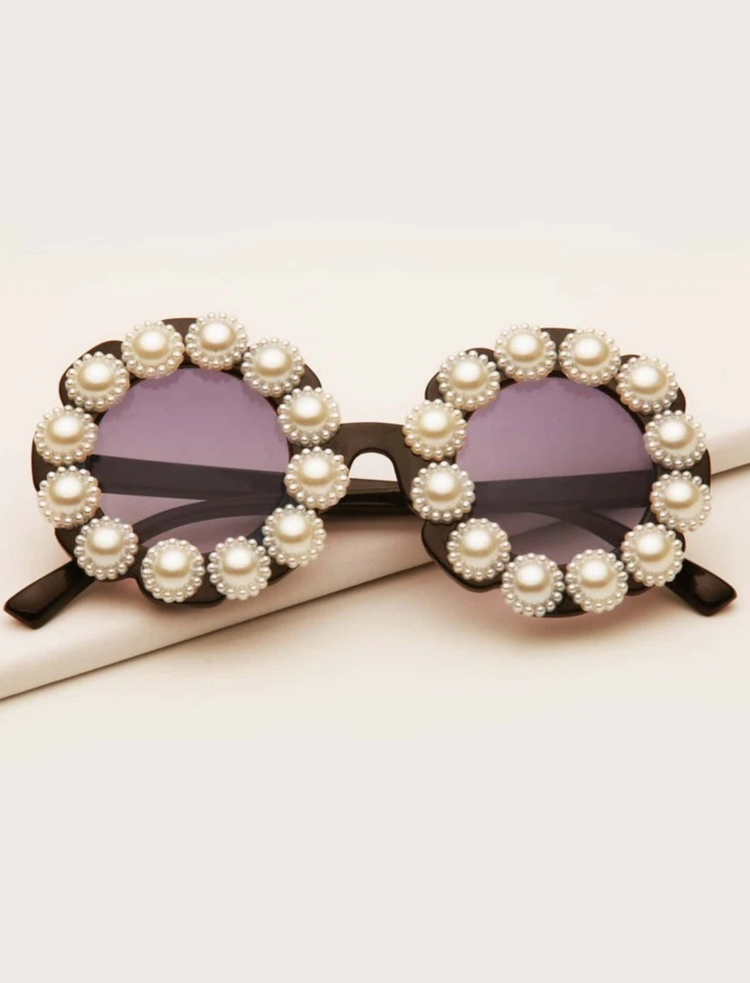 PEARL DIVA SUNGLASSES (BLACK)