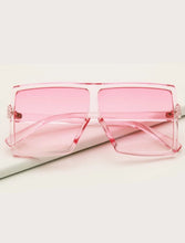 Load image into Gallery viewer, WHO ME FLAT TOP SUNGLASSES (PINK)
