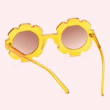 Load image into Gallery viewer, FLOWER ME SUNGLASSES (CLEAR ORANGE)
